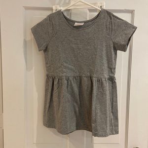 Hanna Andersson gray tshirt 140